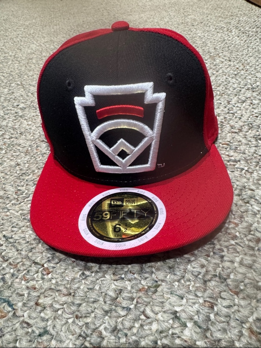 New Era Kids Red and Black Flat Brim Baseball Hat - 59FIFTY